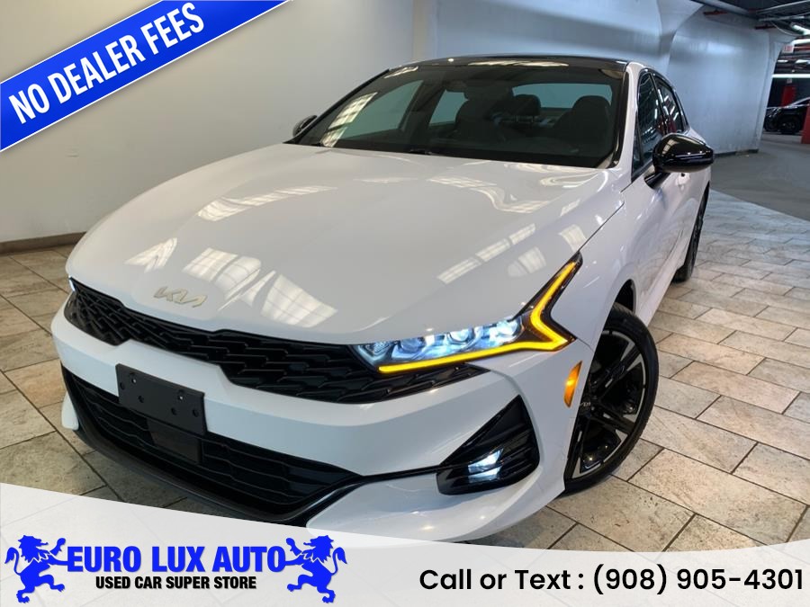 2022 Kia Optima's photo