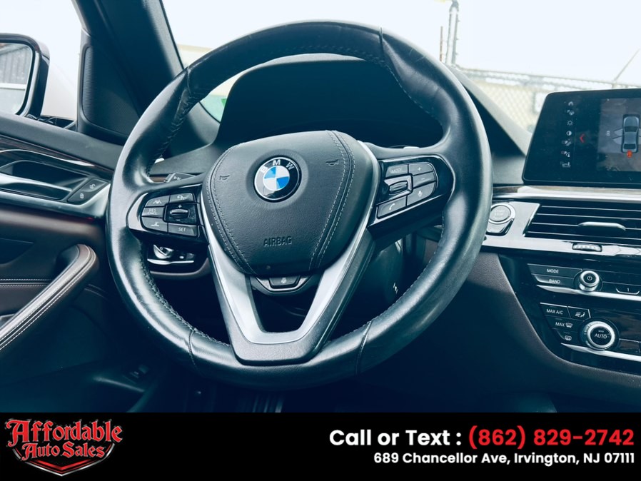 2018 BMW 5 Series 530i - Photo 11