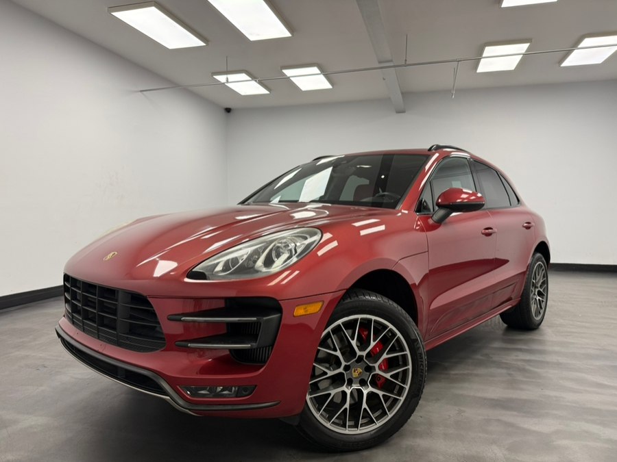 2015 Porsche Macan Turbo's photo