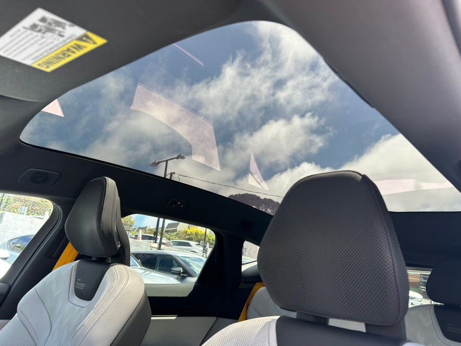2025 Polestar 3 Performance - Photo 17