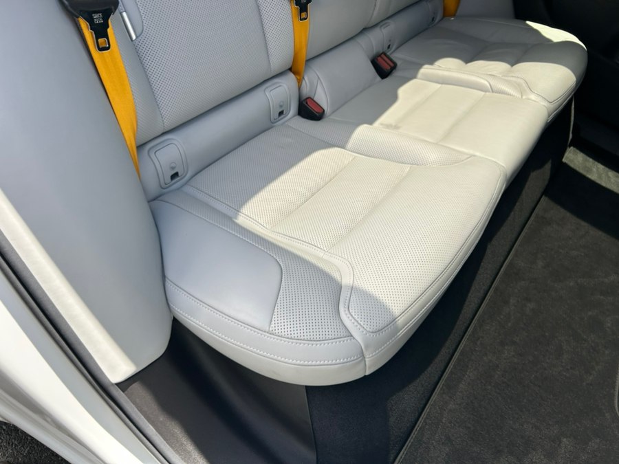 2025 Polestar 3 Performance - Photo 40