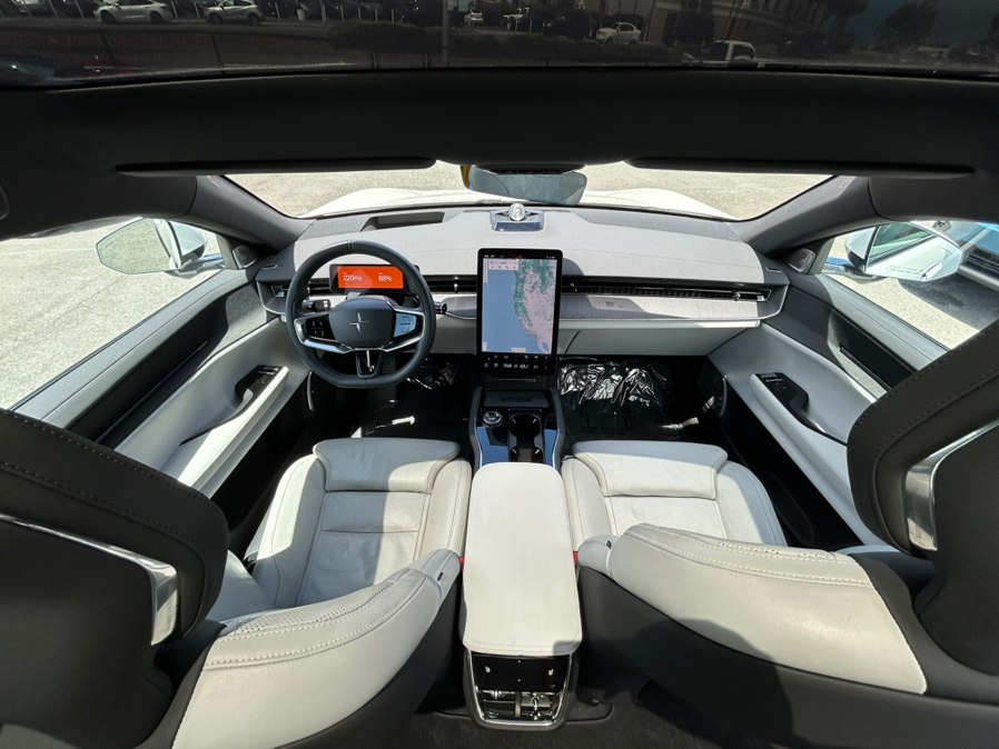 2025 Polestar 3 Performance - Photo 10