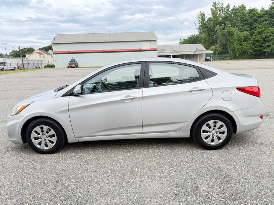 2015 Hyundai Accent GLS 4-Door 6-Speed Automatic's photo