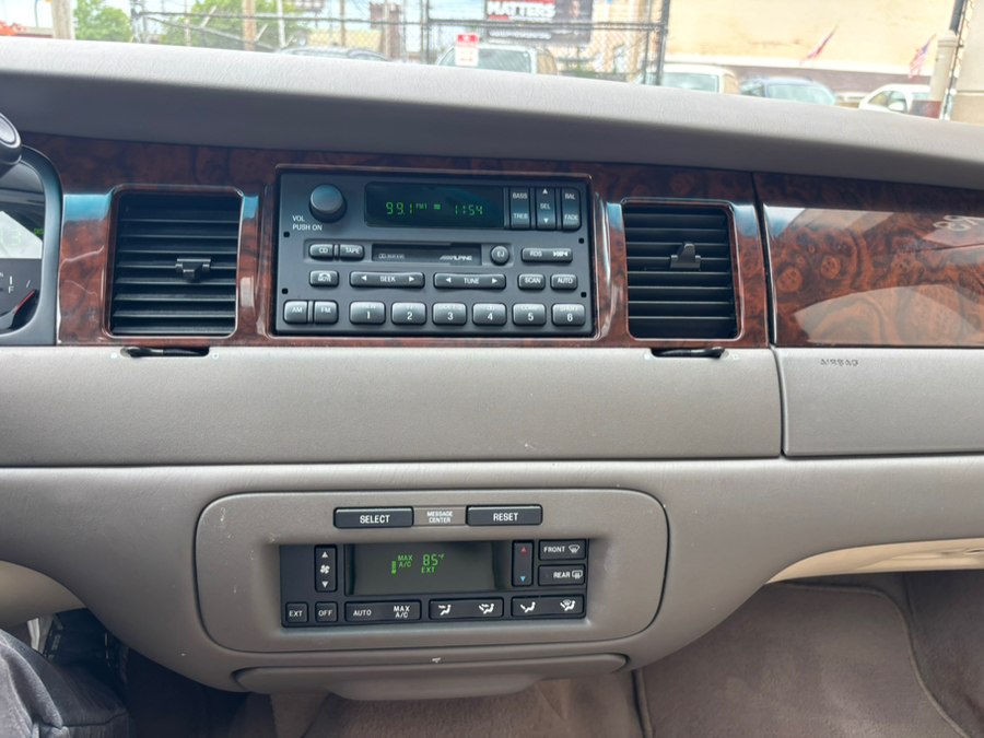 1999 Lincoln Town Car SIGNATURE - Photo 13