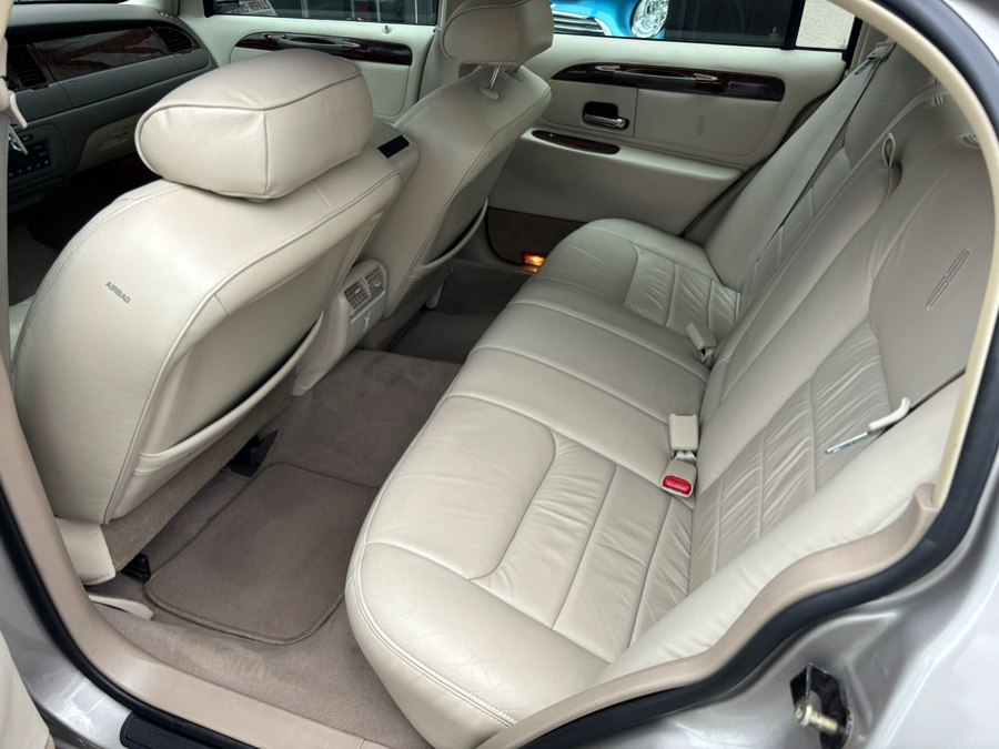 1999 Lincoln Town Car SIGNATURE - Photo 14