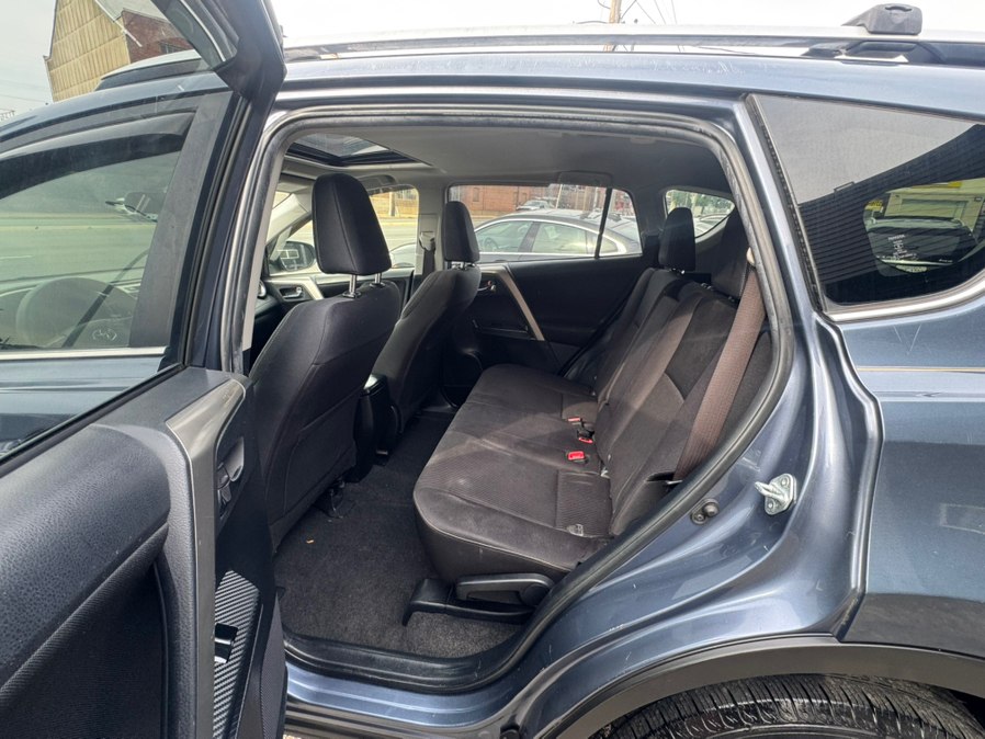 2014 Toyota RAV4 XLE - Photo 10