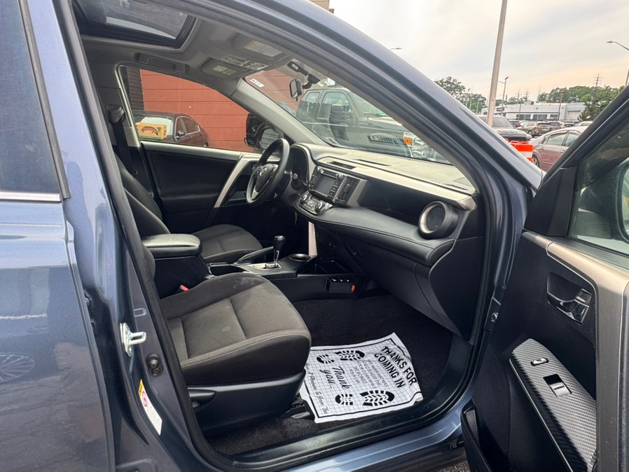 2014 Toyota RAV4 XLE - Photo 12
