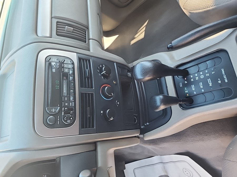 2004 Jeep Grand Cherokee Laredo - Photo 10