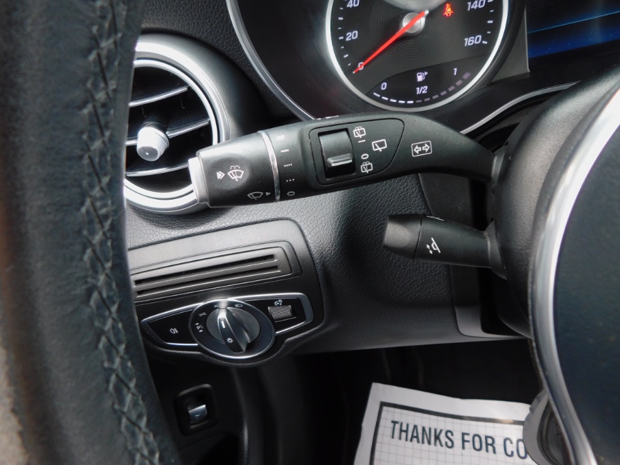 2021 Mercedes-Benz GLC GLC300 - Photo 17