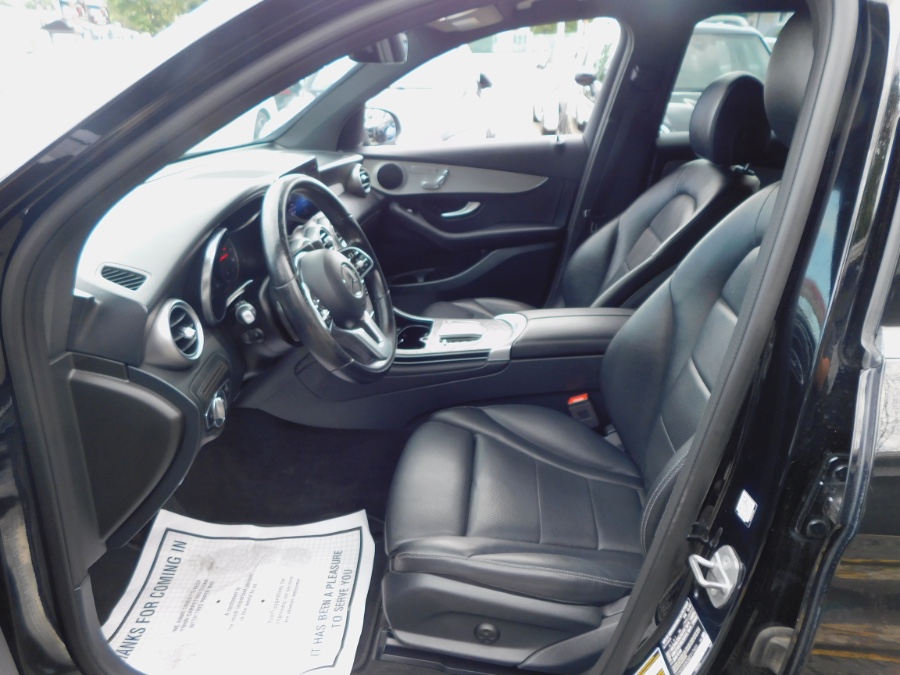 2021 Mercedes-Benz GLC GLC300 - Photo 13