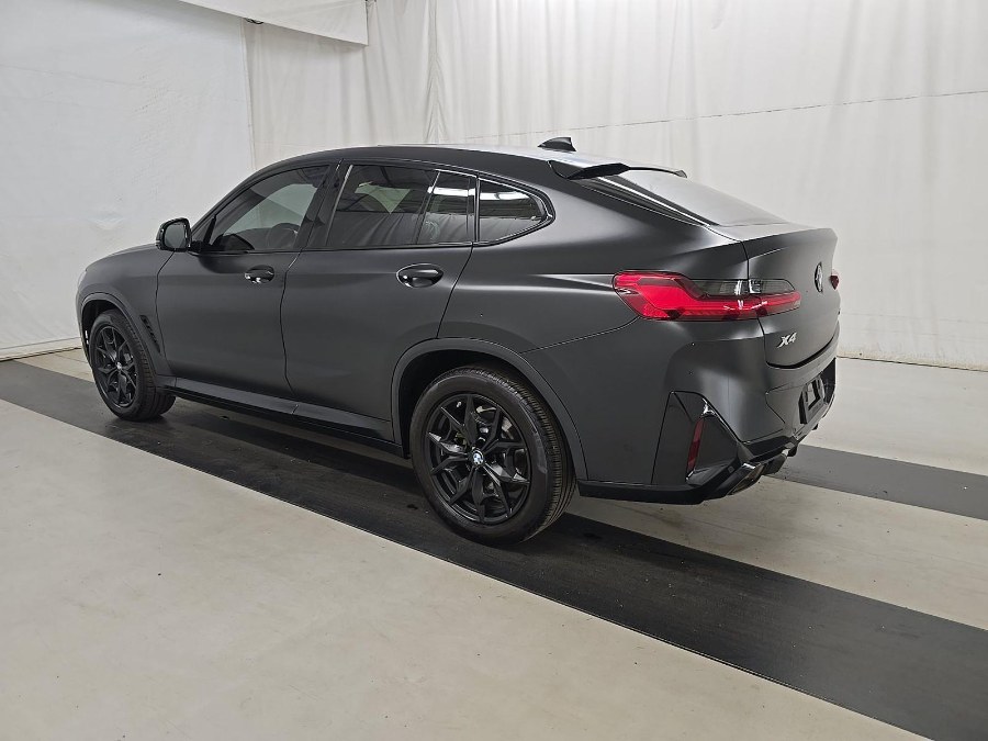2023 BMW X4 xDrive30i's photo