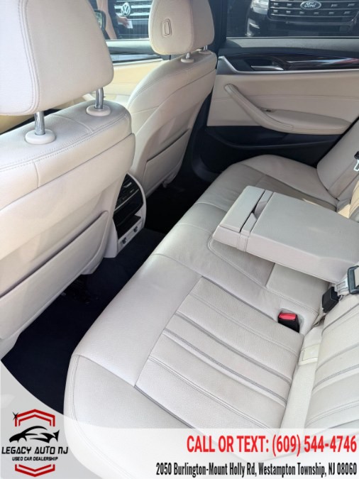 2019 BMW 5 Series 530i xDrive Sedan's photo
