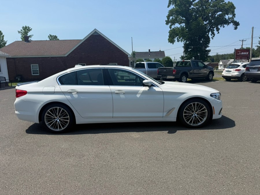 2019 BMW 5 Series 530i Sedan's photo