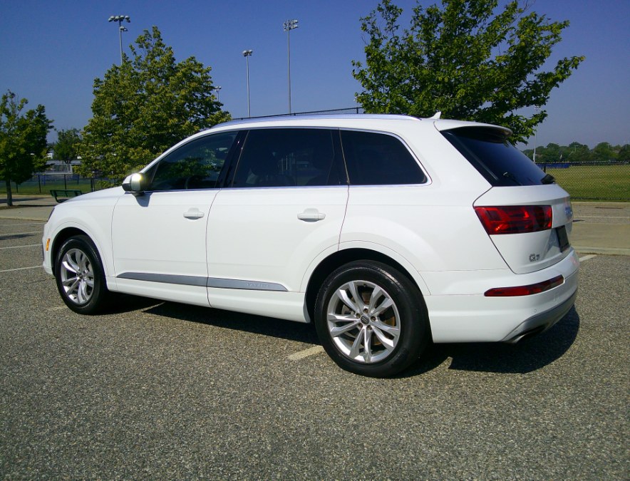 2018 Audi Q7 - $17,977