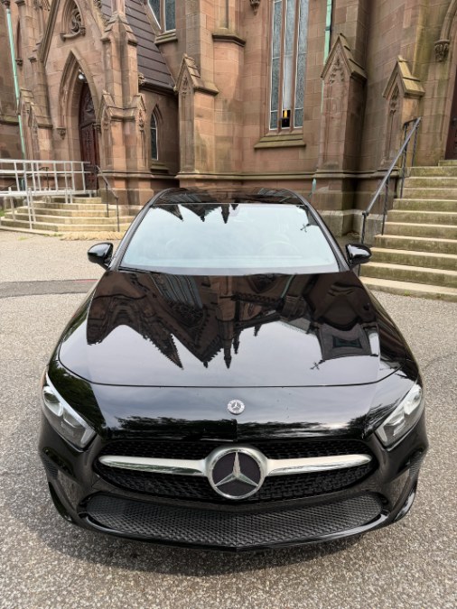 Mercedes-Benz A-Class A 220 4MATIC Sedan - Image 2