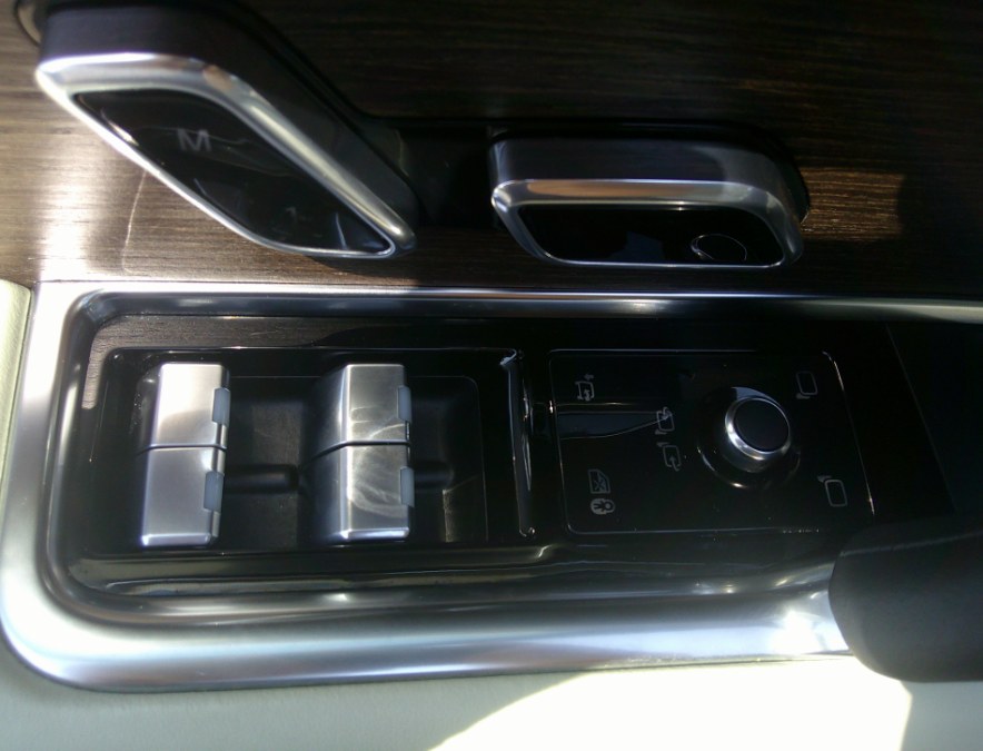 2023 Land Rover Range Rover - $89,980
