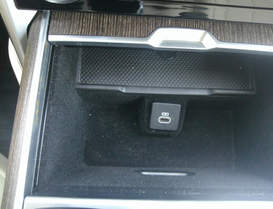 2023 Land Rover Range Rover - $89,980