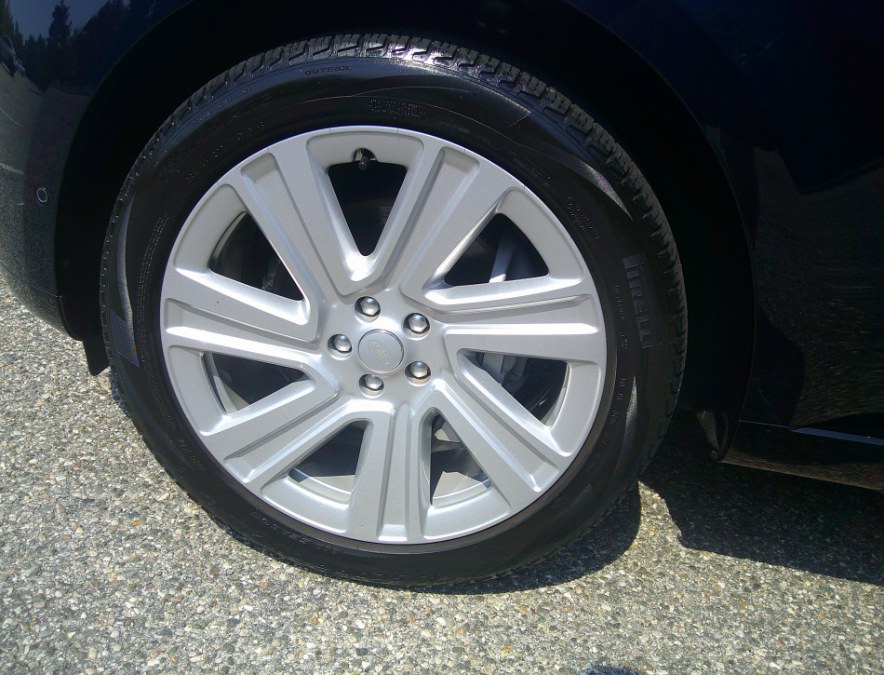 2023 Land Rover Range Rover - $89,980