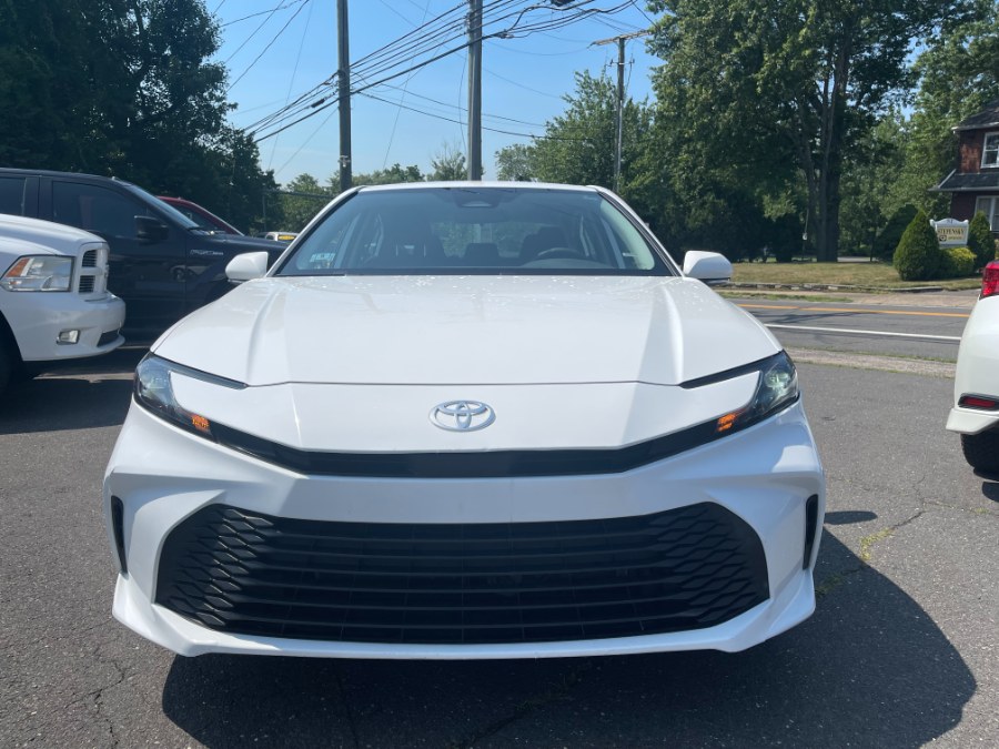 2025 Toyota Camry XSE Hybrid's photo
