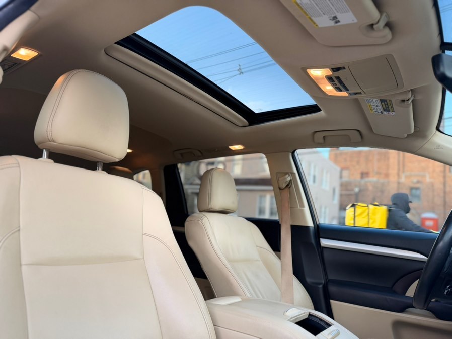 2016 Toyota Highlander XLE - Photo 8