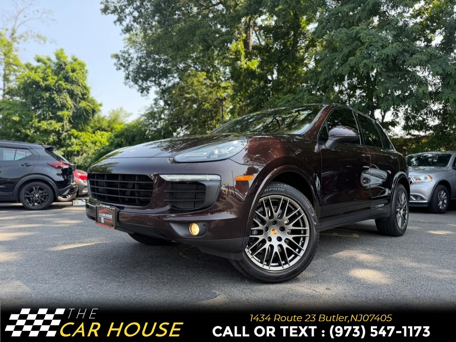 2017 Porsche Cayenne Platinum Edition's photo
