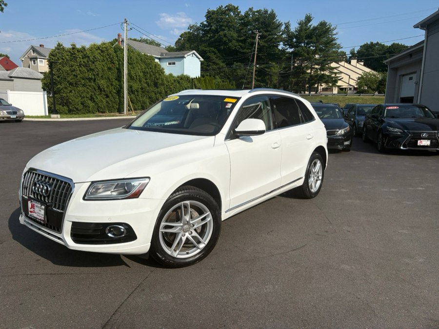 Used 2014 Audi Q5 in Branford, Connecticut | J&E Auto Sales LLC. Branford, Connecticut