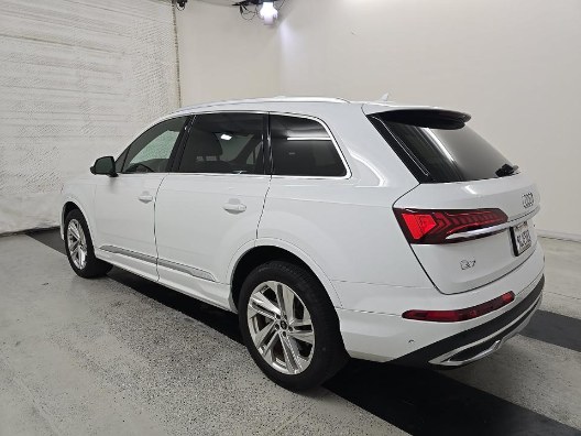 2023 Audi Q7 45 Premium quattro Tiptronic's photo