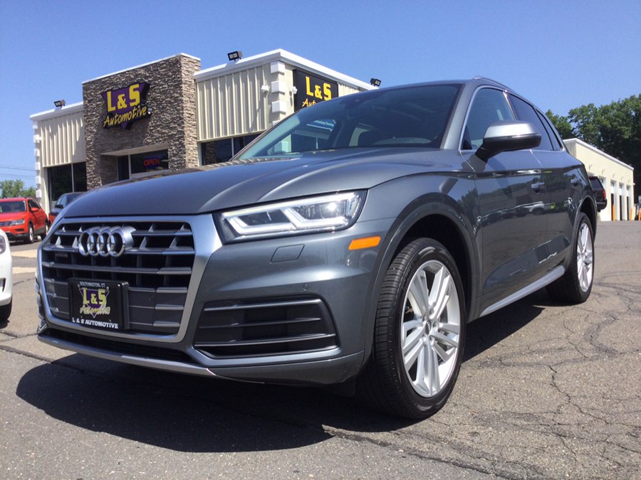 2018 Audi Q5 2.0T quattro S tronic Premium Plus's photo