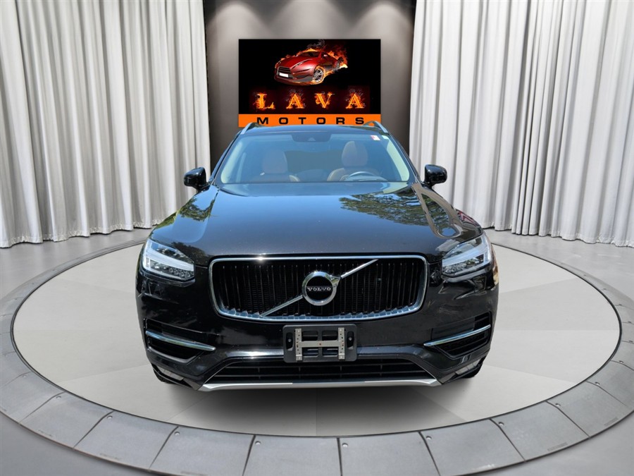 2016 Volvo XC90 T6 AWD Momentum's photo
