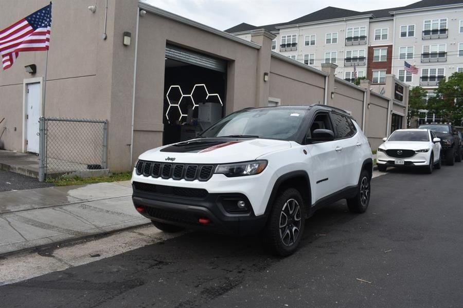 2025 Jeep Compass Trailhawk 4X4's photo