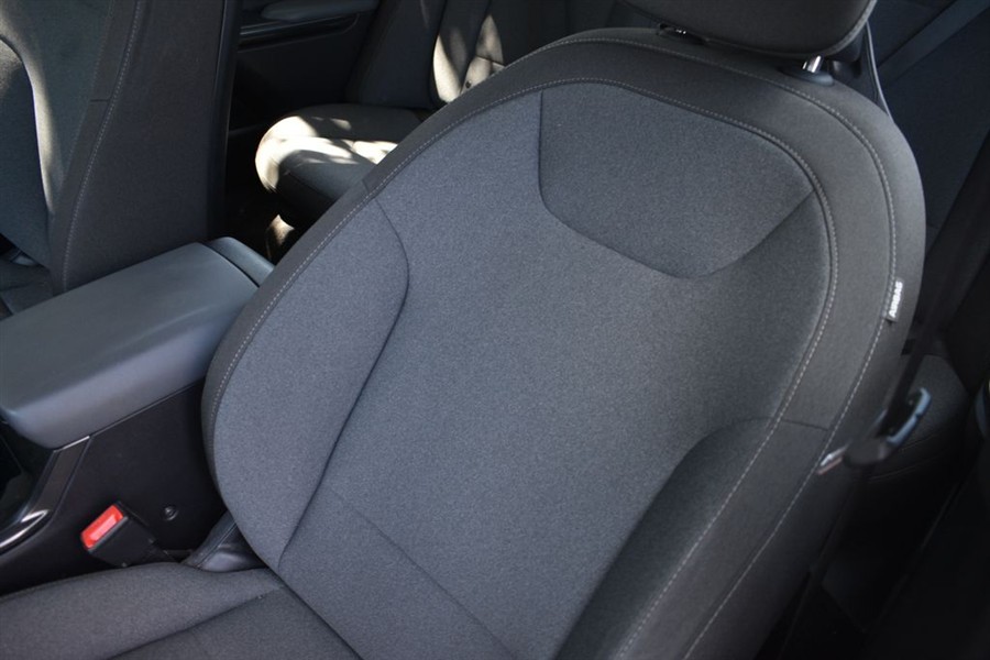 2025 Kia K4 LXS - Photo 10