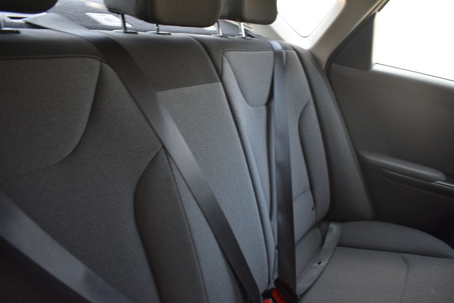 2025 Kia K4 LXS - Photo 24