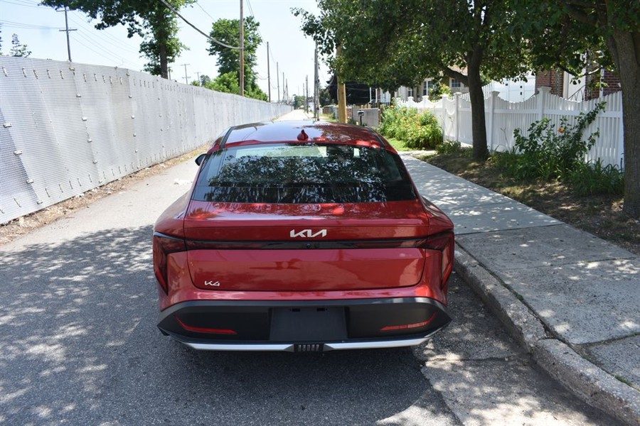 2025 Kia K4 LXS - Photo 6
