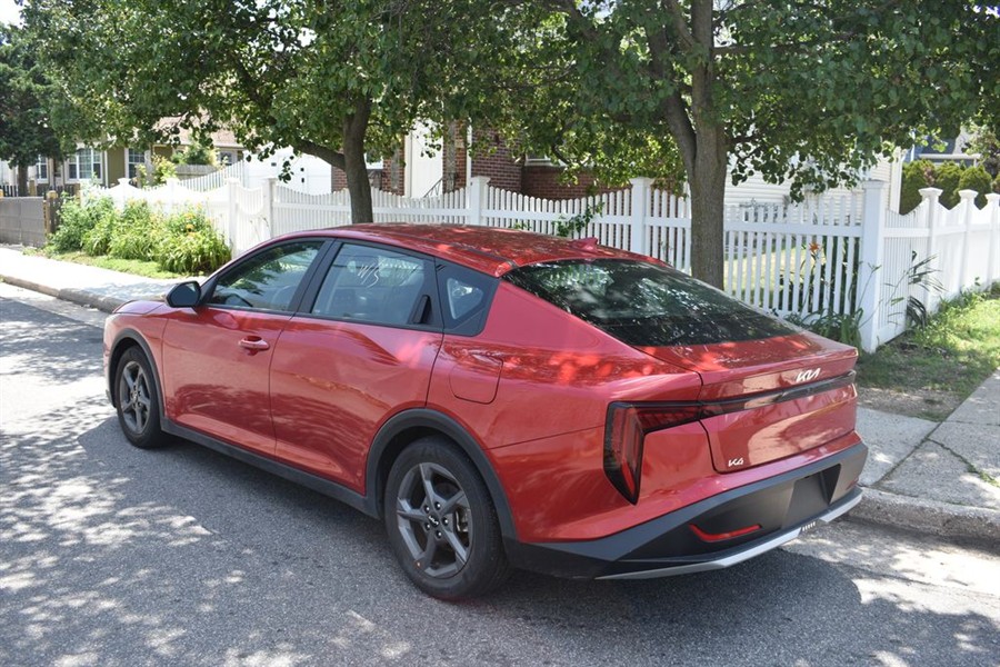 2025 Kia K4 LXS - Photo 7