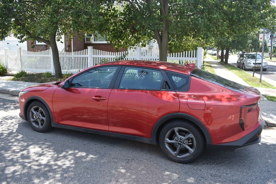 2025 Kia K4 LXS - Photo 8