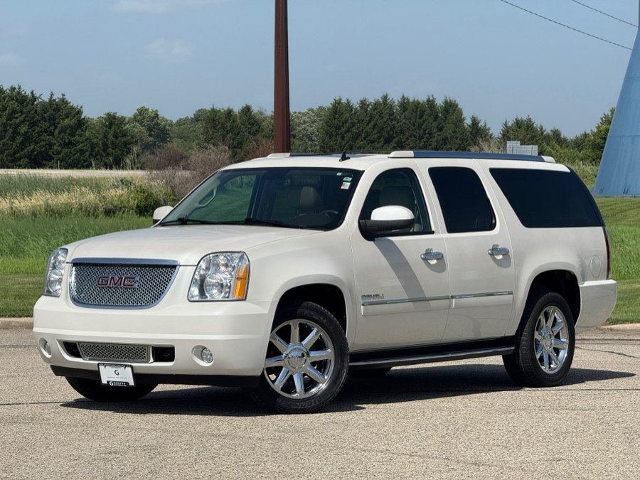 2010 GMC Yukon Denali AWD's photo