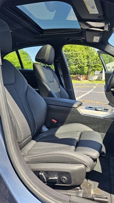 BMW 3 Series photo 16