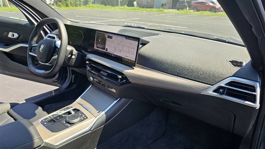 BMW 3 Series photo 25