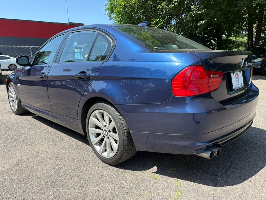 2011 BMW 3 Series 328i - Photo 2