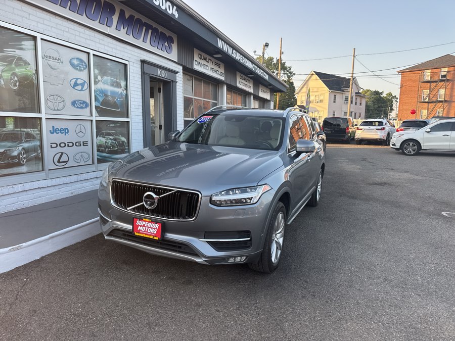 2017 Volvo XC90 T6 AWD Momentum's photo