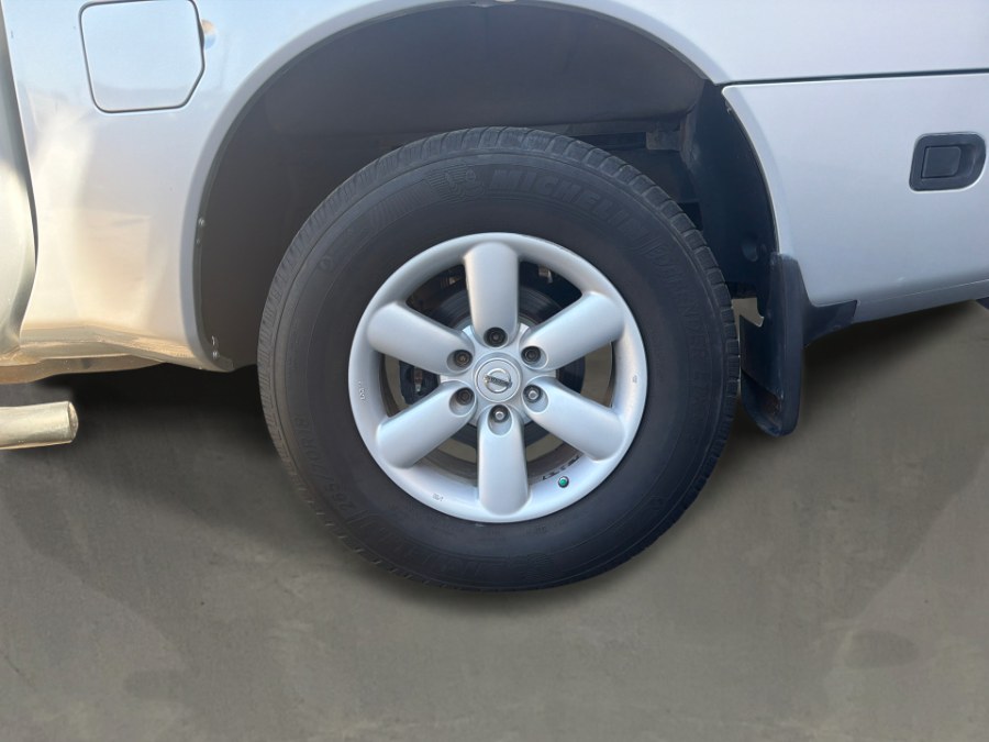 2011 Nissan Titan SV - Photo 17