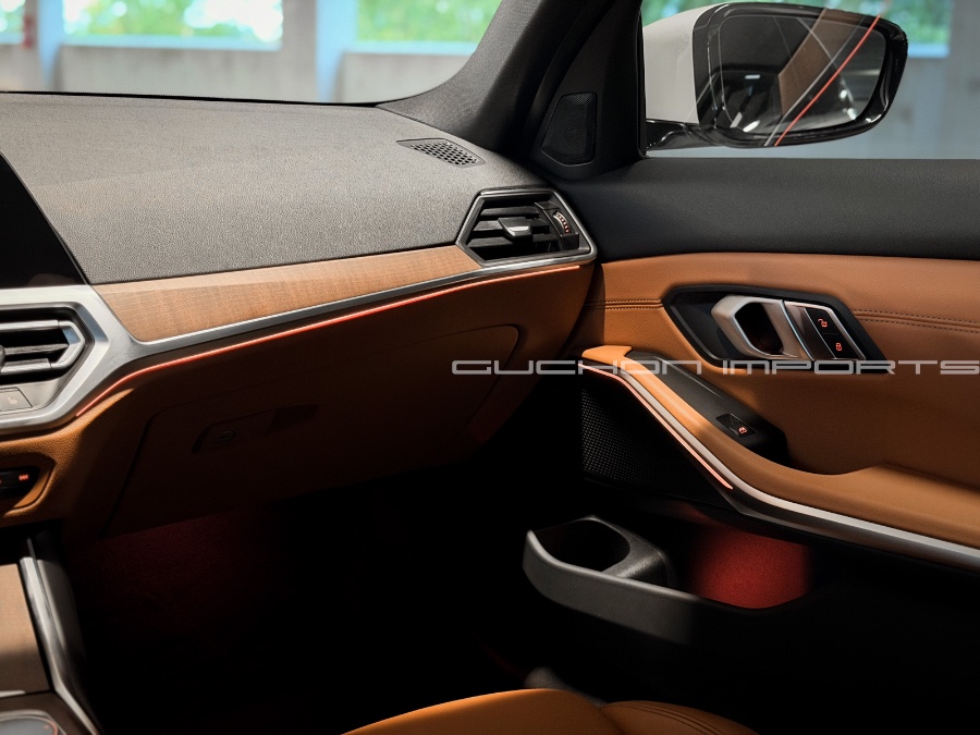 2021 BMW 3 Series 330e - Photo 31
