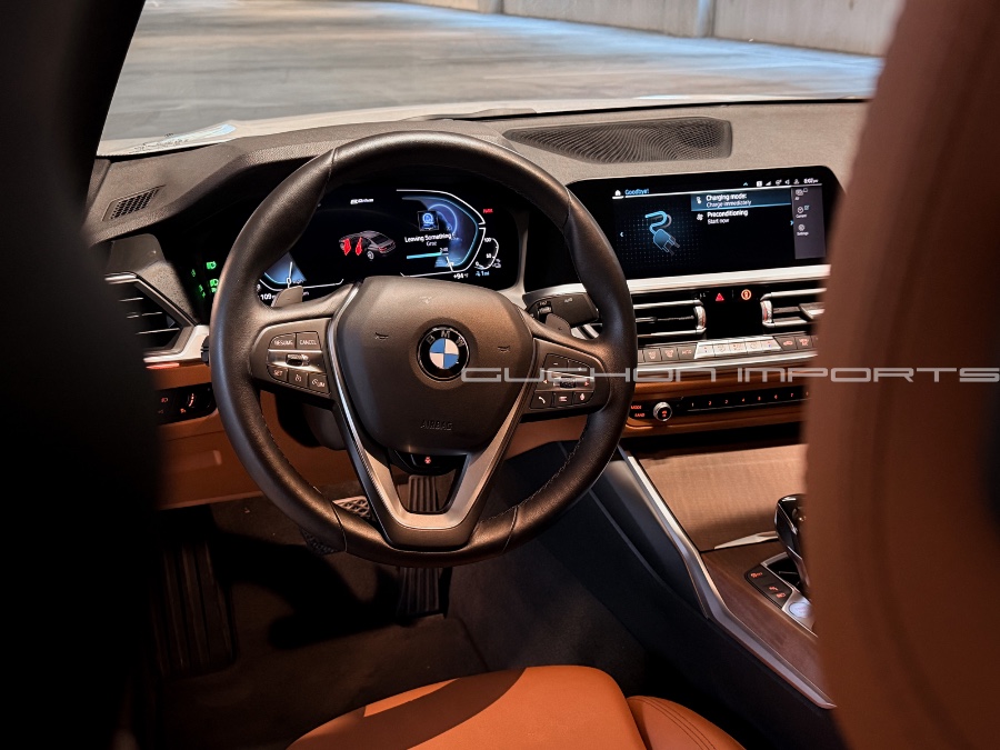 2021 BMW 3 Series 330e - Photo 20