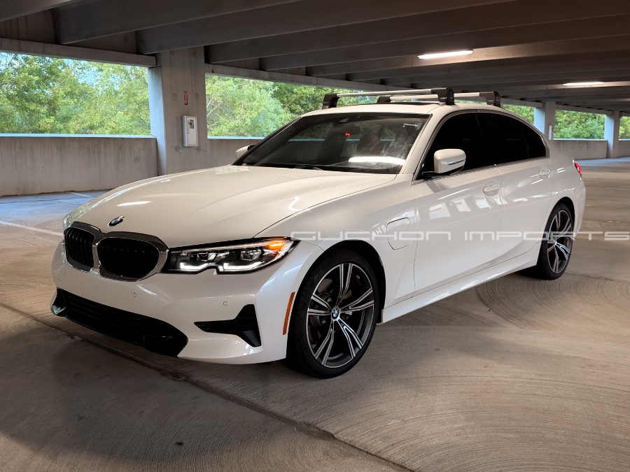 2021 BMW 3 Series 330e - Photo 42