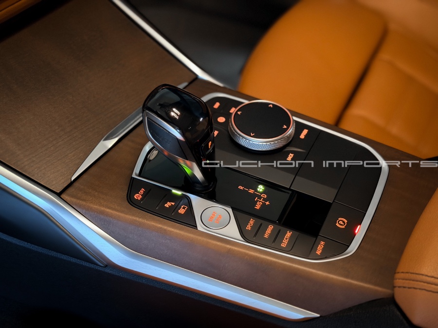 2021 BMW 3 Series 330e - Photo 55