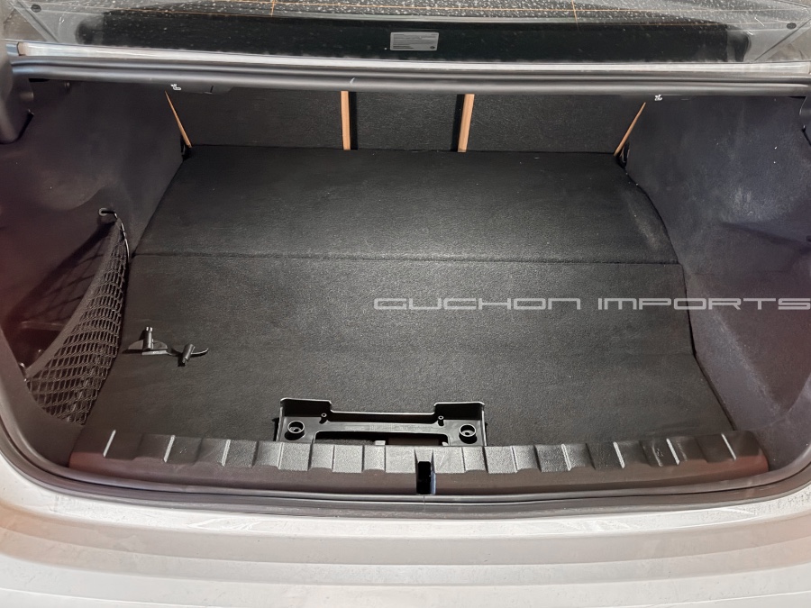 2021 BMW 3 Series 330e - Photo 21
