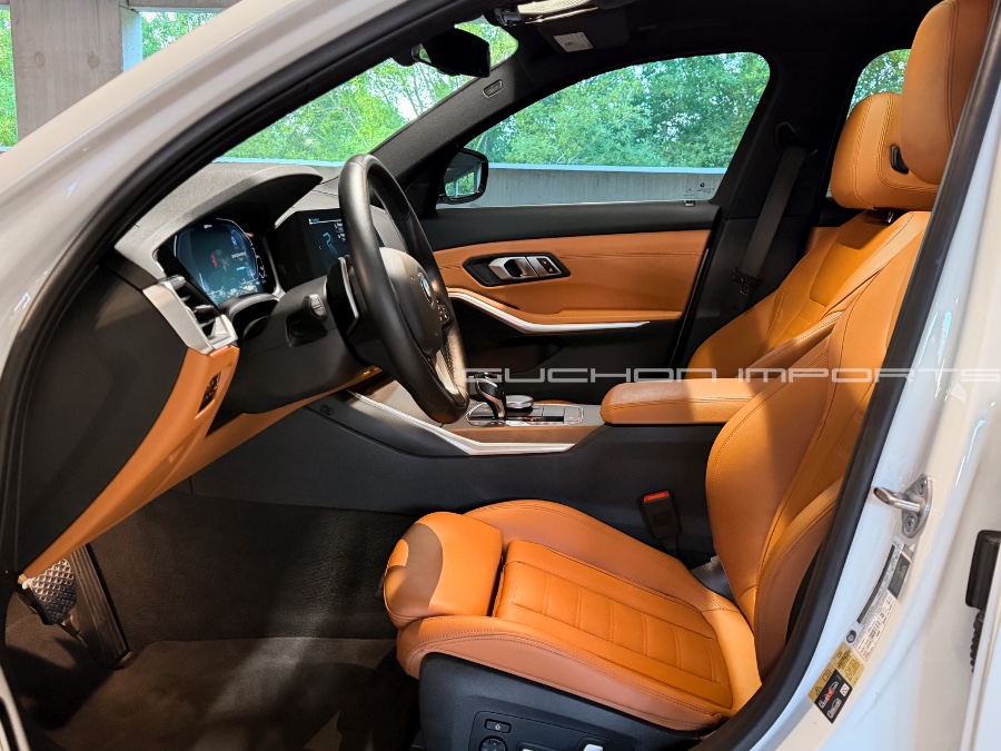 2021 BMW 3 Series 330e - Photo 13