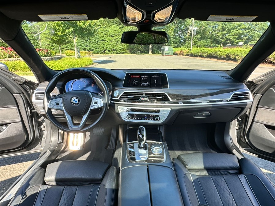 2016 BMW 7 Series 750i - Photo 23