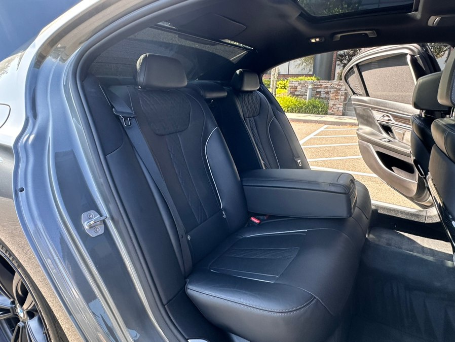 2016 BMW 7 Series 750i - Photo 21