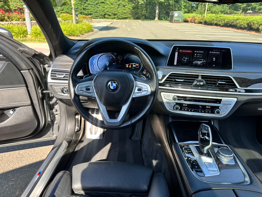 2016 BMW 7 Series 750i - Photo 15